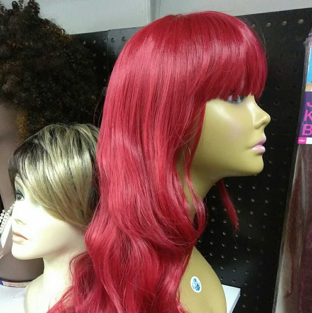 Red Wig - Picture 3 of 3